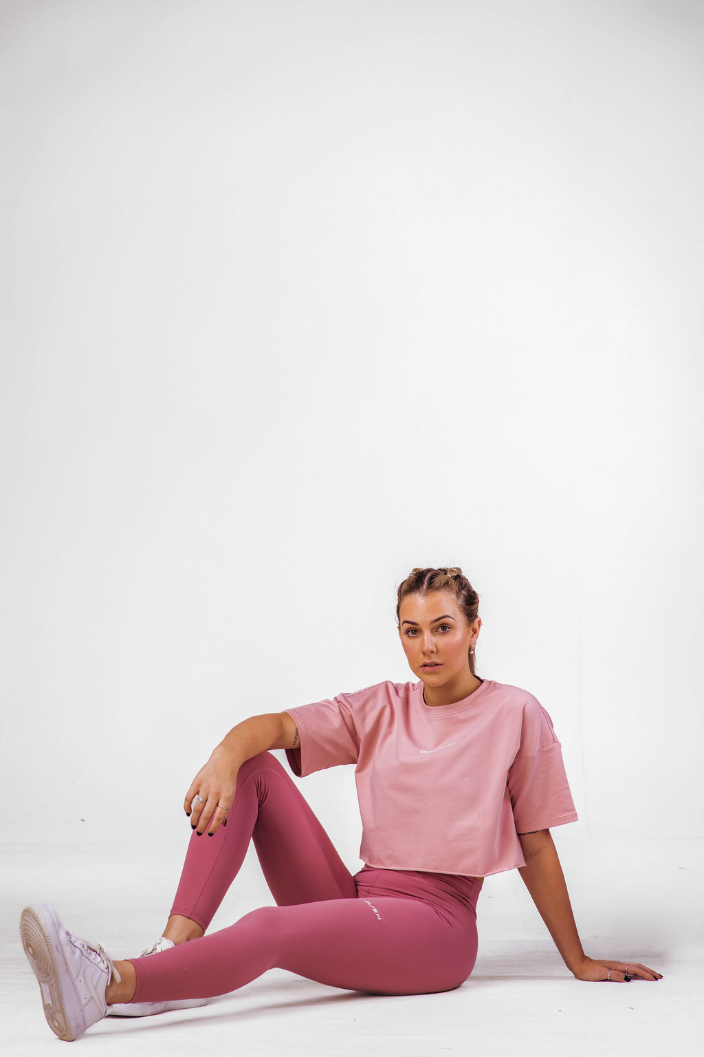 BOYFRIEND CROP TEE - Light Pink